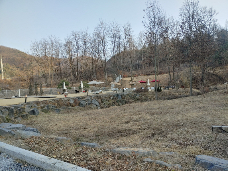 장성과 / 면갈이 관련 작업으로 고급스러운 마감이 돋보입니다. (오염, 숙련된) · 디테일한 마감 처리로 완성도 높은 결과물을 확인할 수 있습니다.